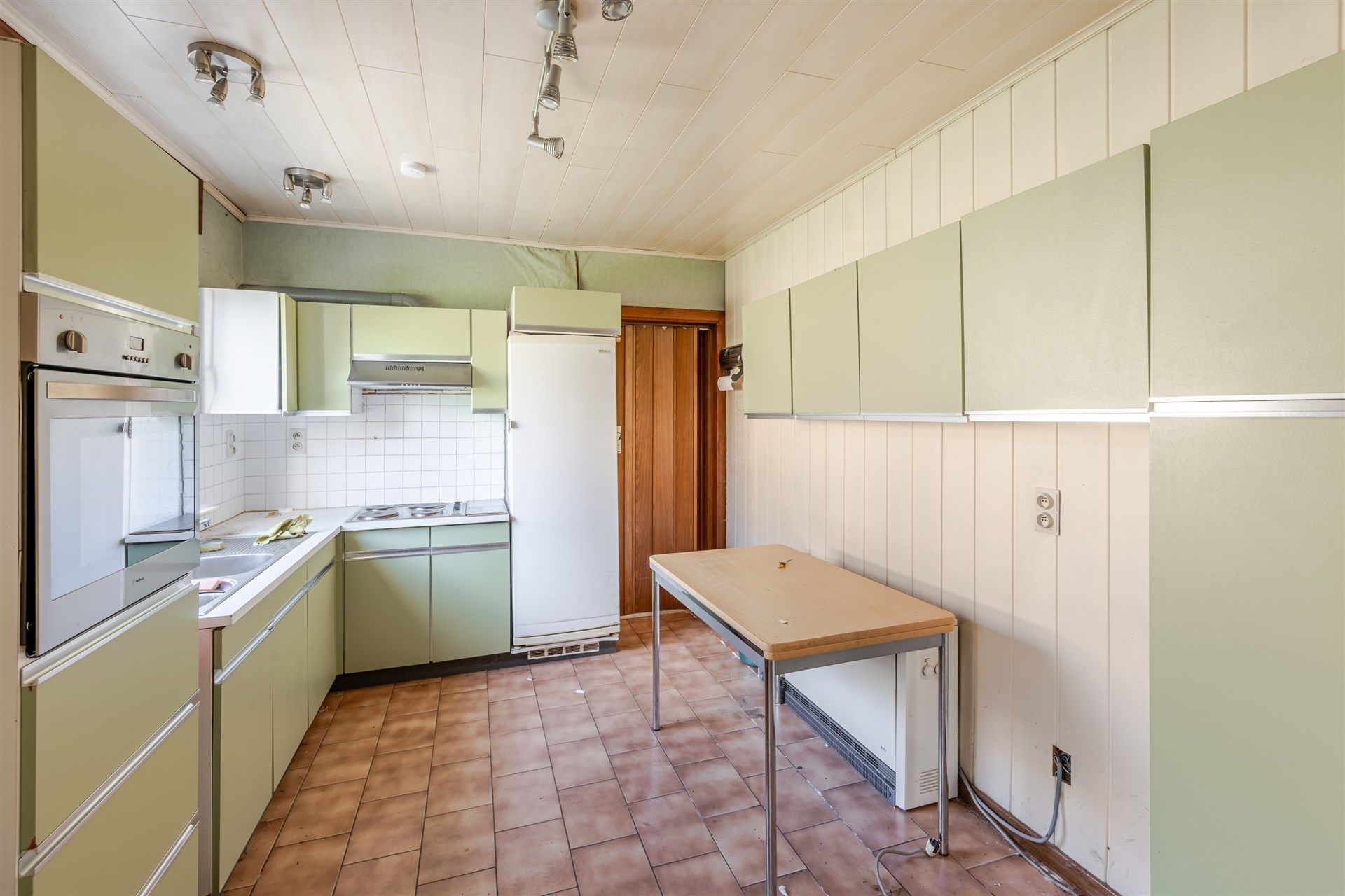 Te renoveren woning met tuin foto 5