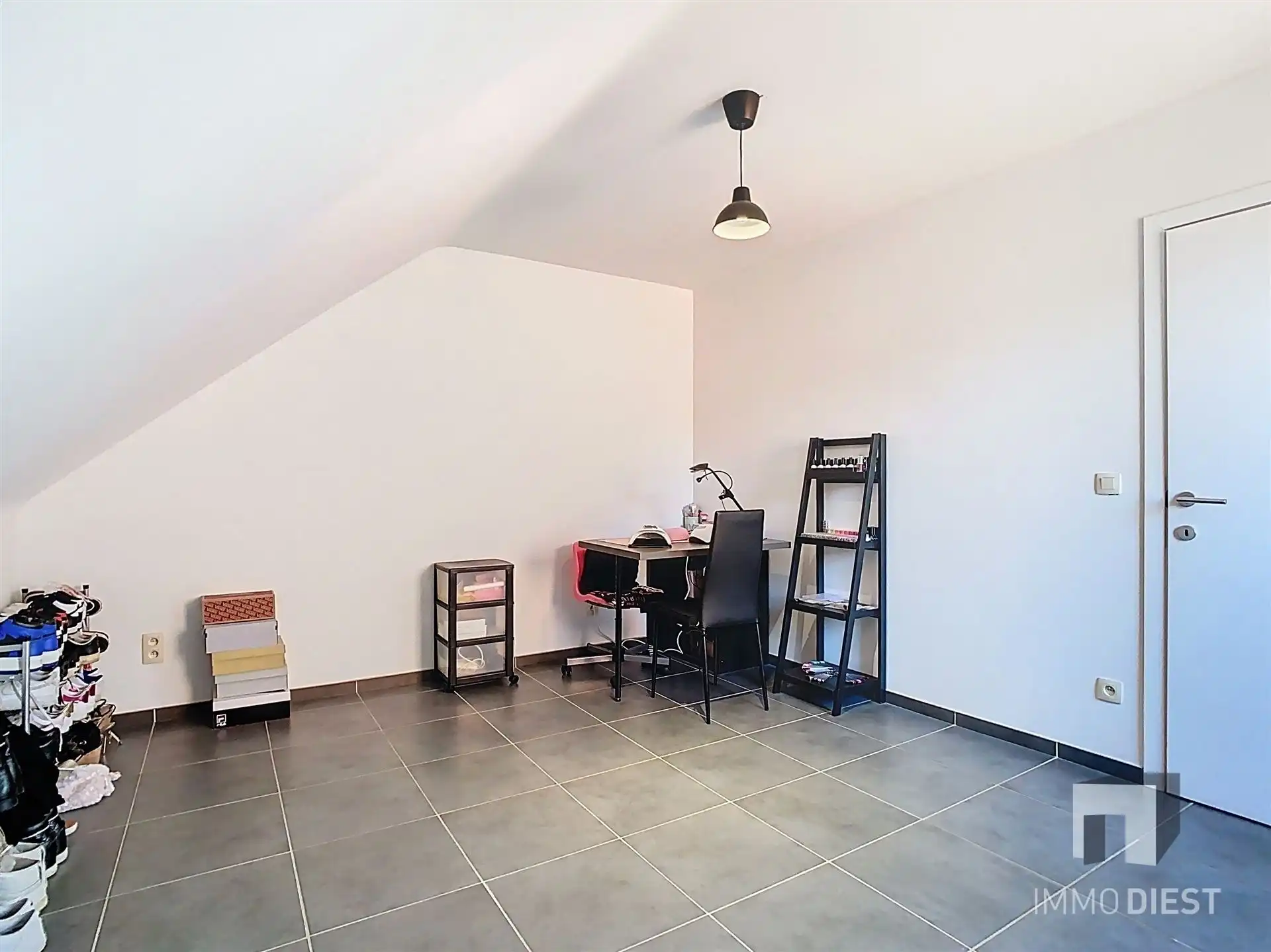 Ruim en energiezuinig duplexappartement (100 m²) met zonnig terras in Schaffen foto 12