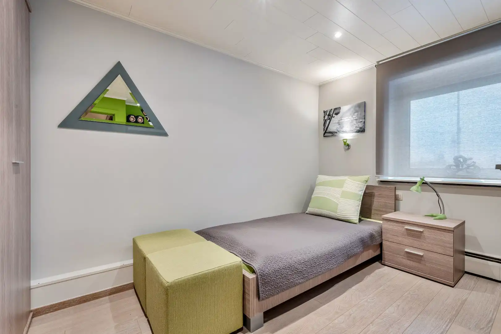 Luxueus vernieuwde 3-gevel woning op toplocatie. foto 21