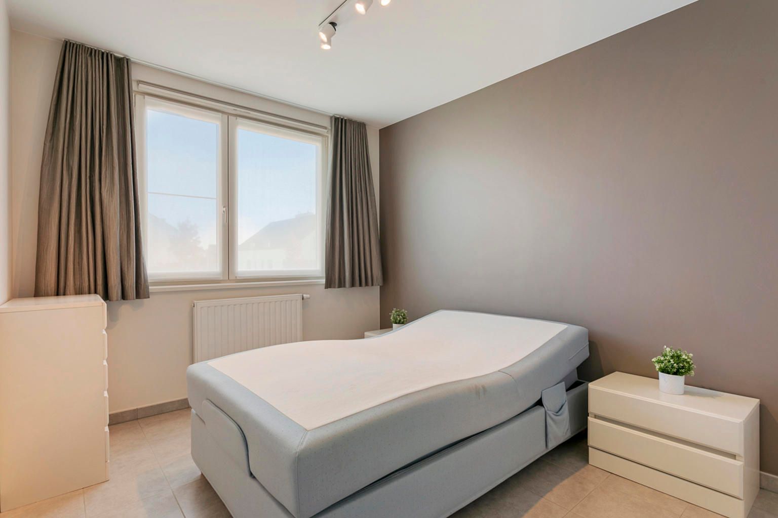 MOOI APPARTEMENT MET 2 SLAAPKAMERS EN GARAGE IN KUMTICH foto 14