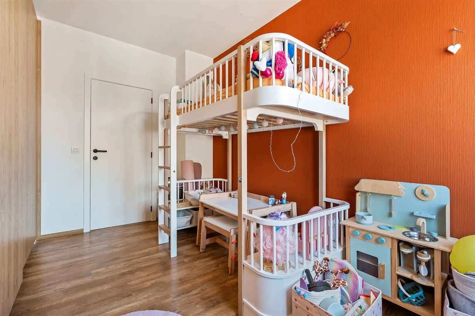 Zeer ruim appartement  foto 16