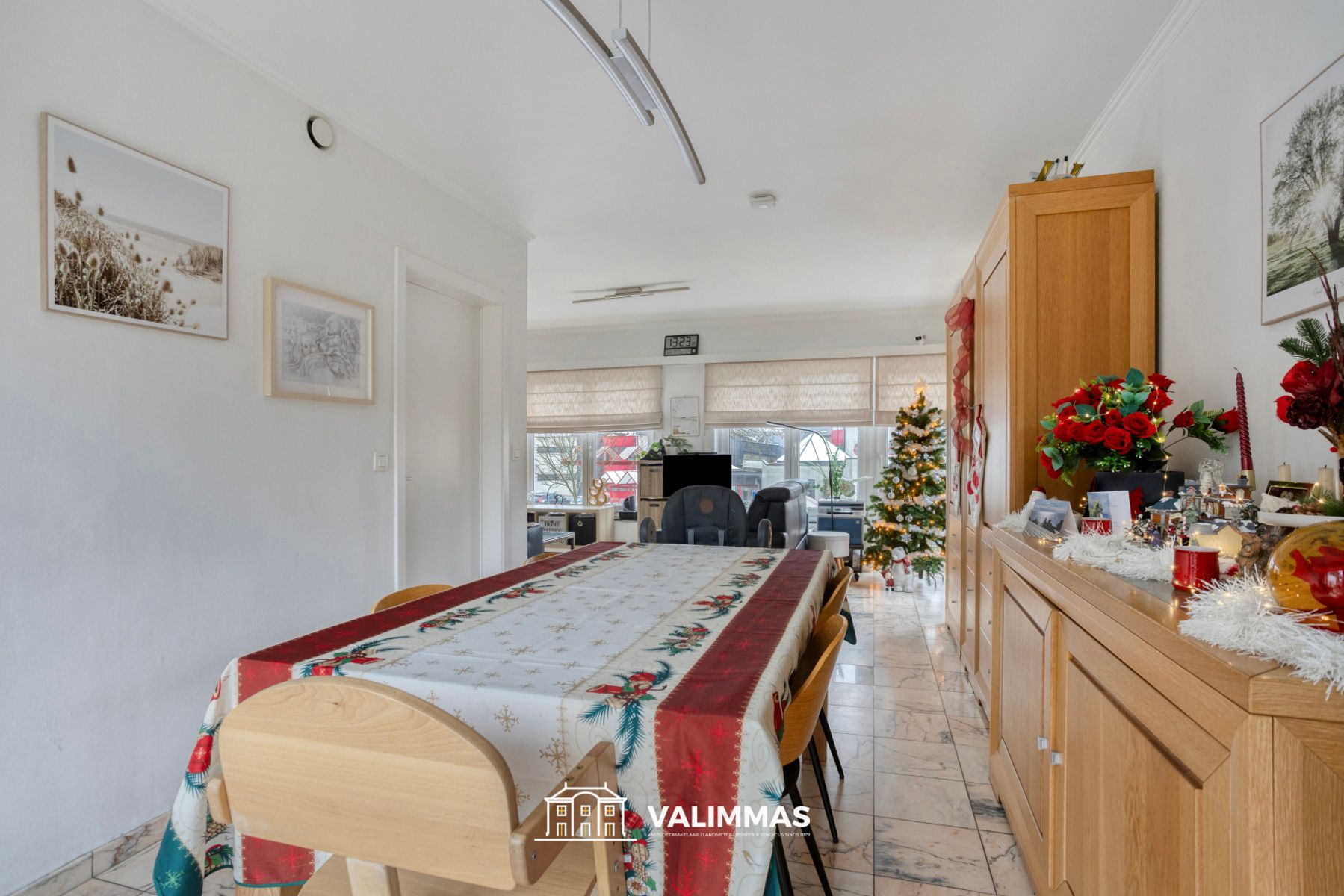 Energiezuinige driegevelwoning met garage en mooie tuin... foto 7