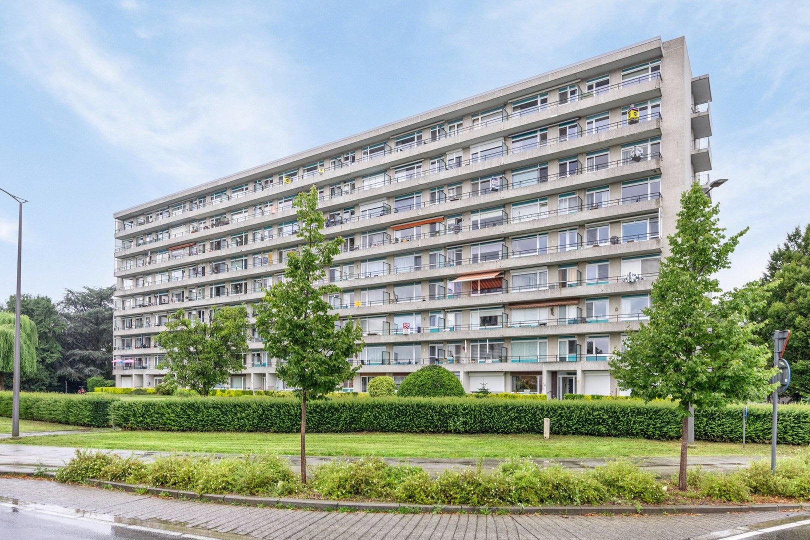 Instapklaar appartement met 2 slaapkamers op 4de verdieping. foto 2