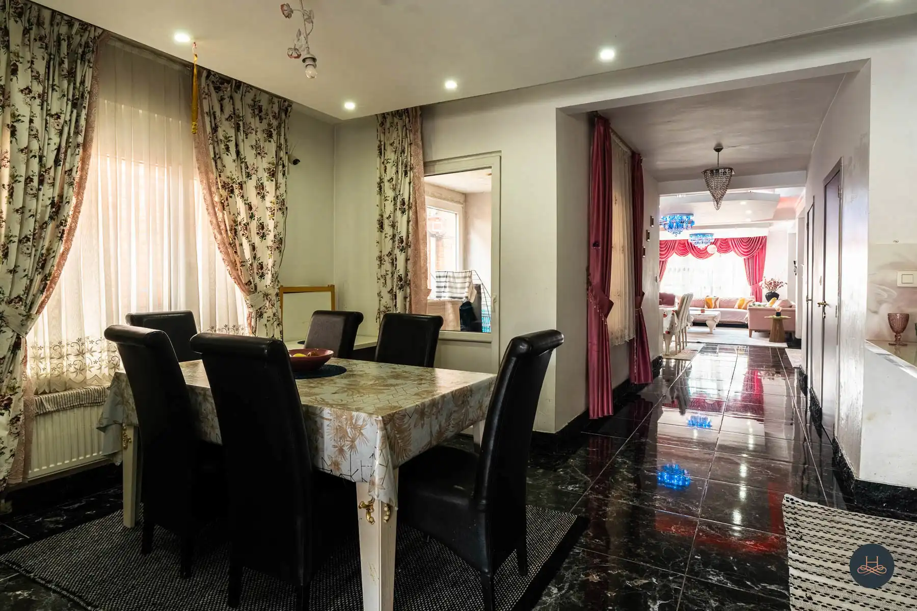 Comfortabele ruime gezinswoning met strategische ligging foto 14