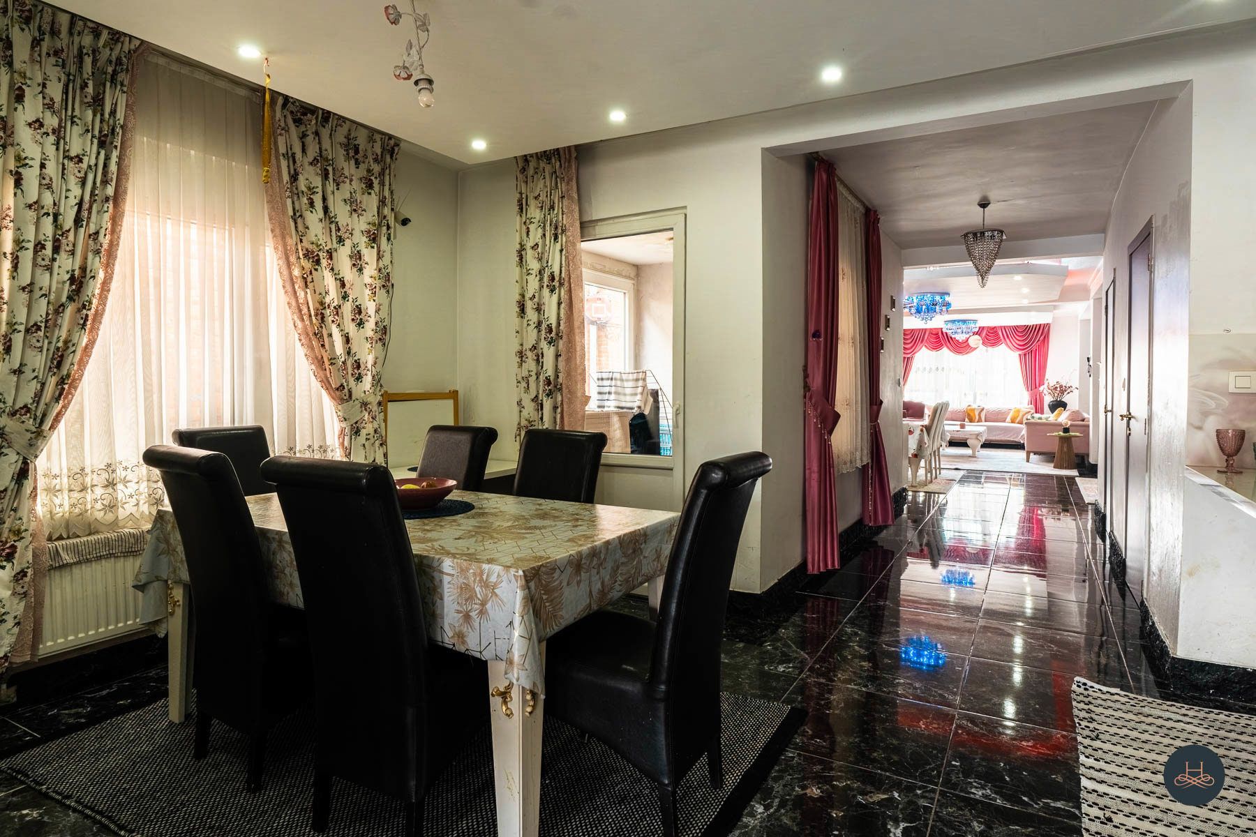 Comfortabele ruime gezinswoning met strategische ligging foto 17