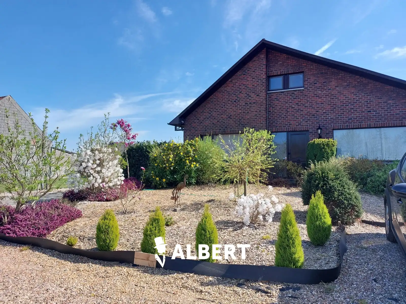 Charmante gezinswoning met veel ruimte en comfort! foto {{pictureIndex}}