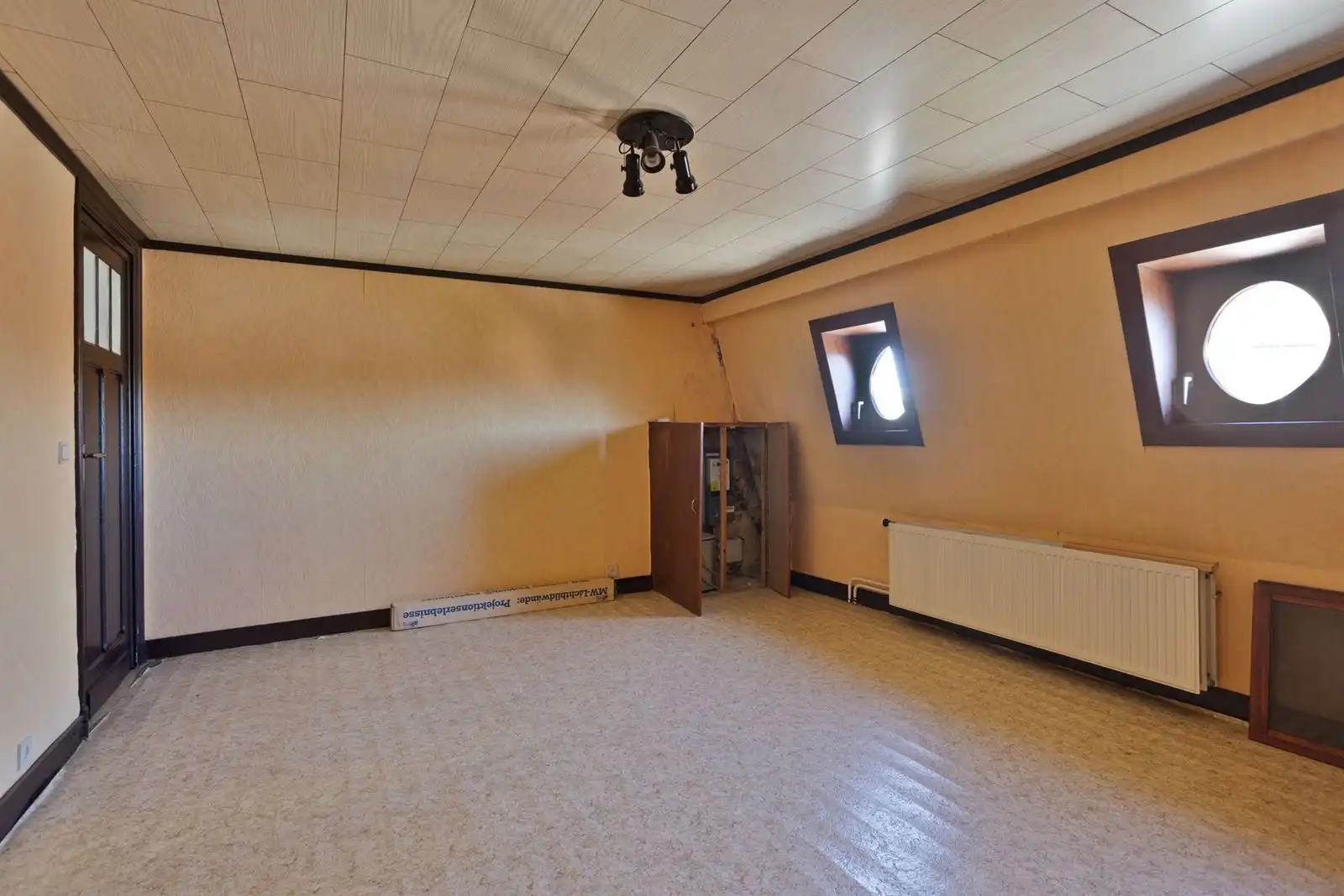 Woning met grote atelier(+/-205m²) te centrum Dworp foto 25