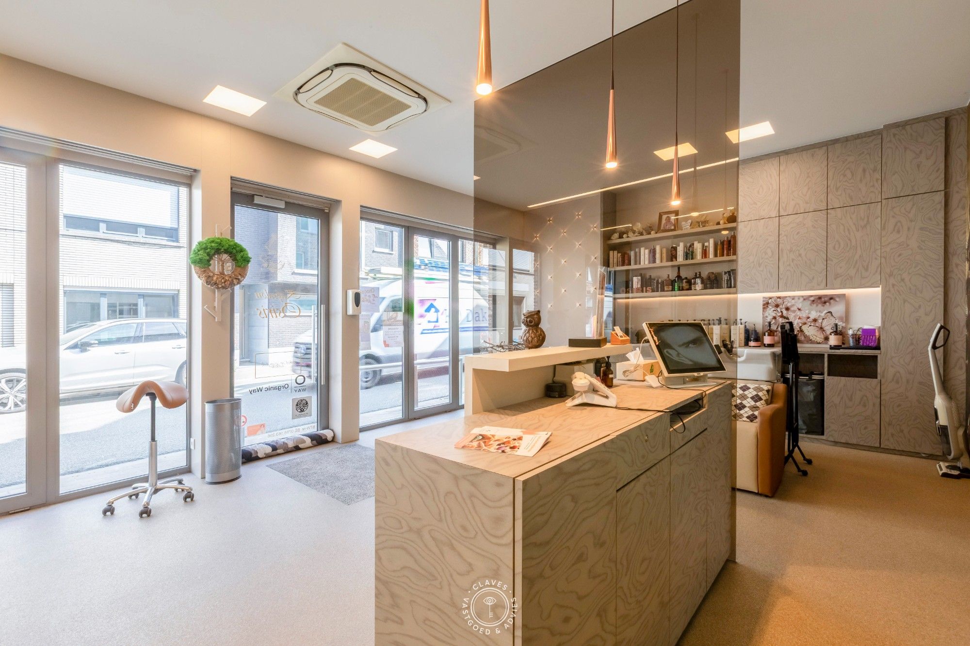 Instapklare woning en ruime tuin in het hart van Vrasene foto 9