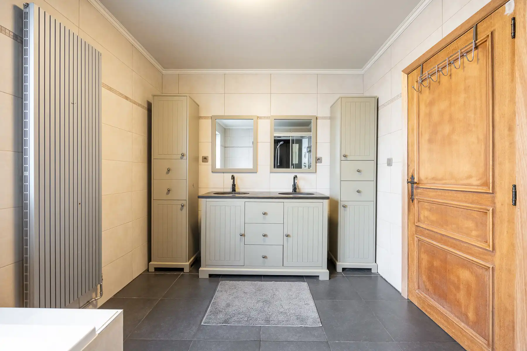 Recent gerenoveerde woning op een ruim perceel van 996 m². foto 15