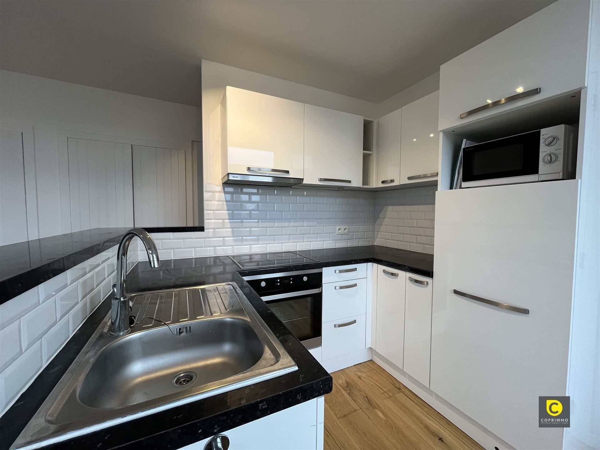 Lichtrijk hoekapp met 2 slpks! foto 4