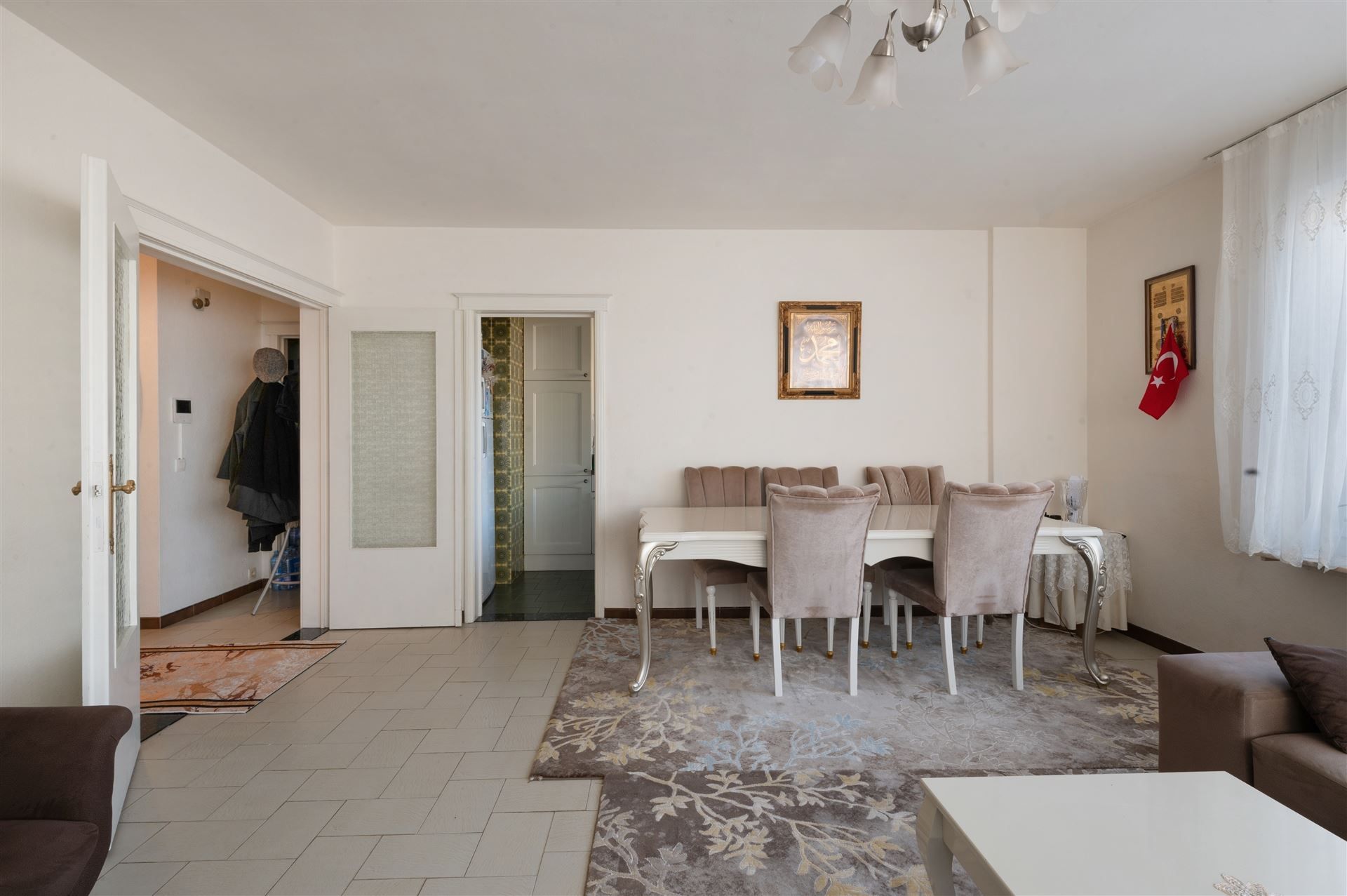 Instapklaar appartement nabij het centrum van Oudenaarde! foto 4