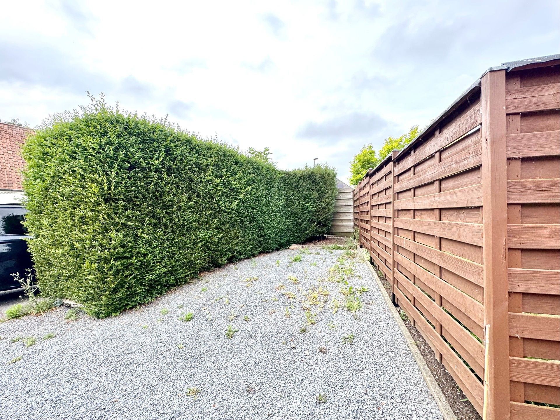 GERENOVEERDE WONING MET 3 SLPKS, TERRAS EN PARKING foto 28