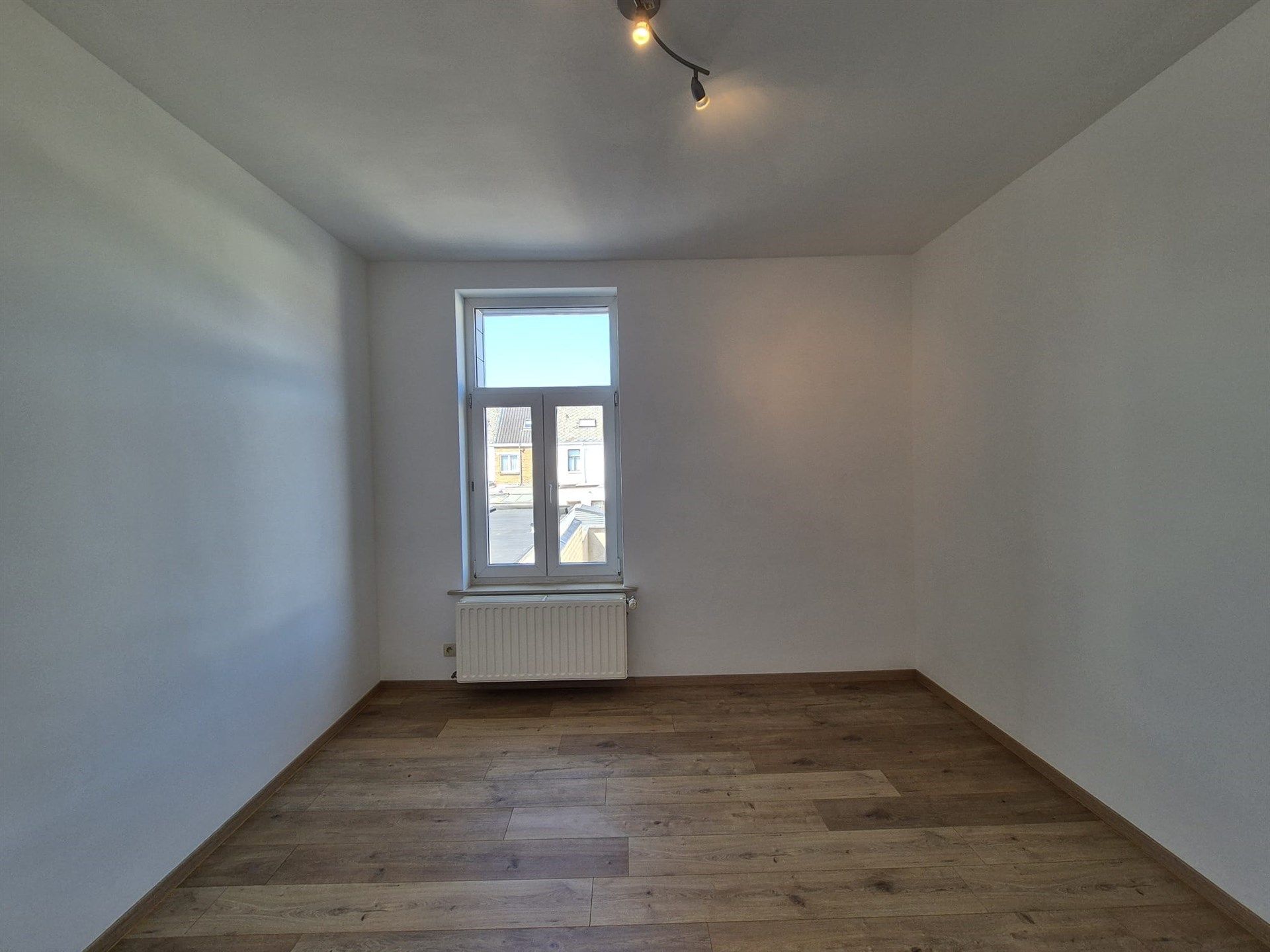 Ruime woning met 3 slaapkamers in centrum Wetteren foto 18