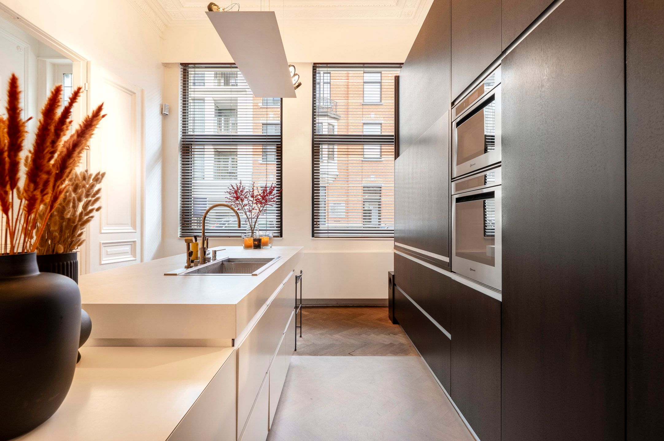 ANTWERPEN - Herenwoning met 2 inpandige staanplaatsen! foto 2