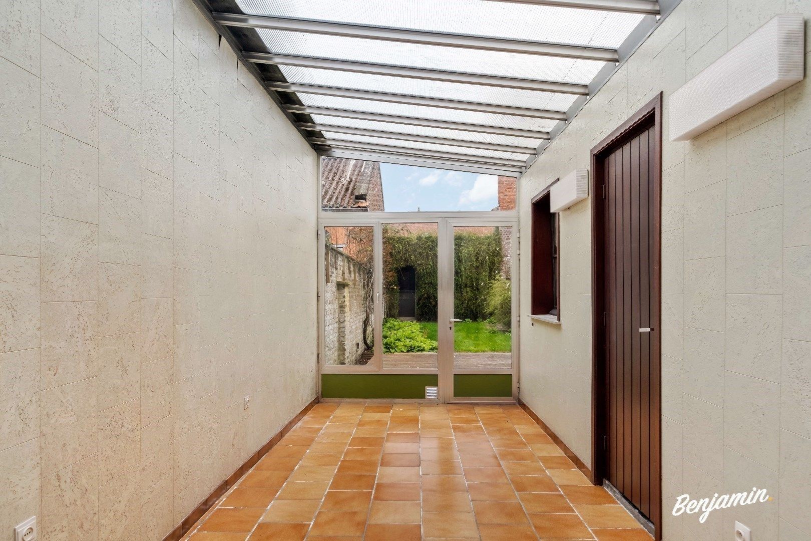 Ruime, verzorgde rijwoning met 4 slaapkamers, tuin en garage op centrale ligging te Menen foto 9