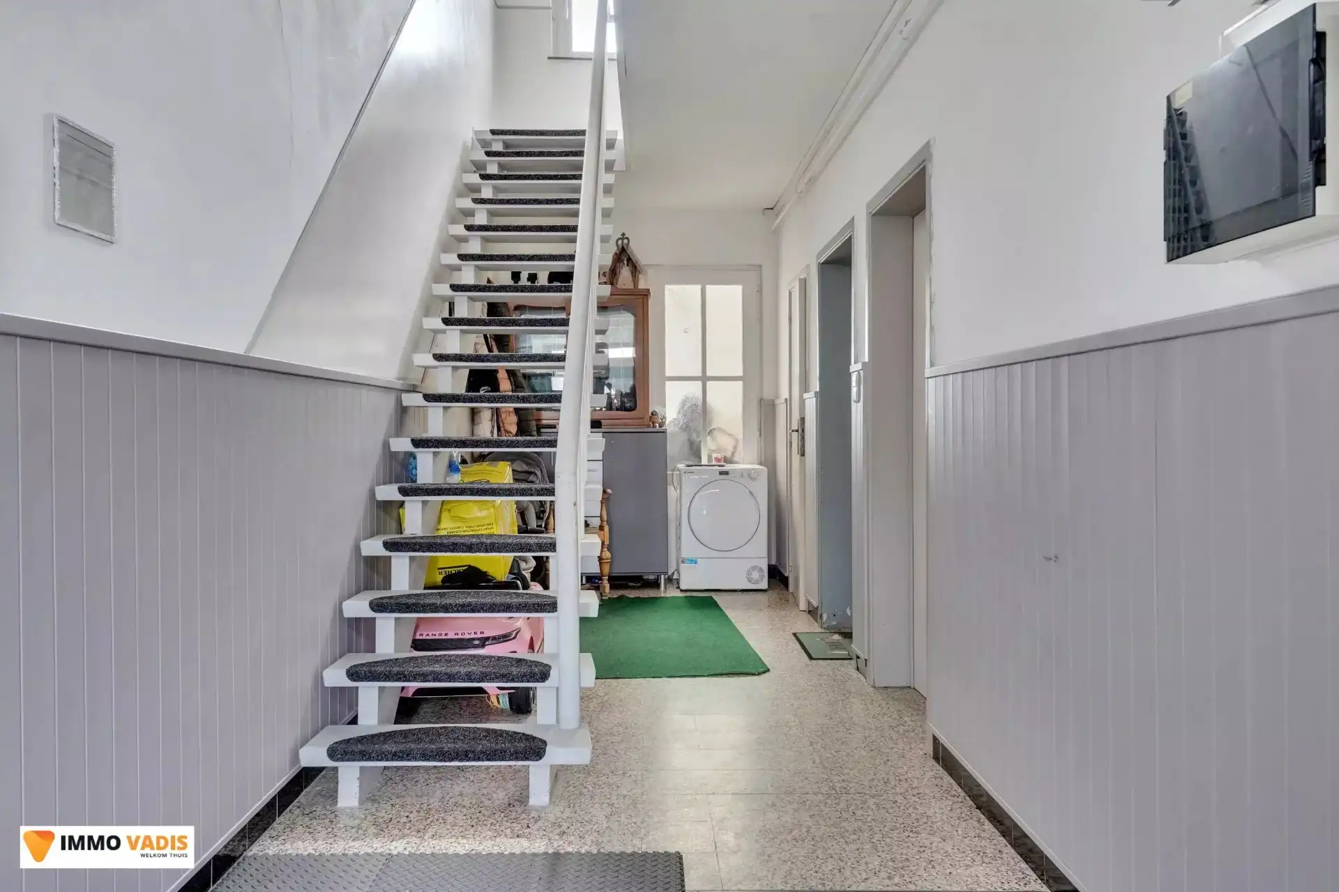 Gezinswoning met vier slaapkamers foto 2