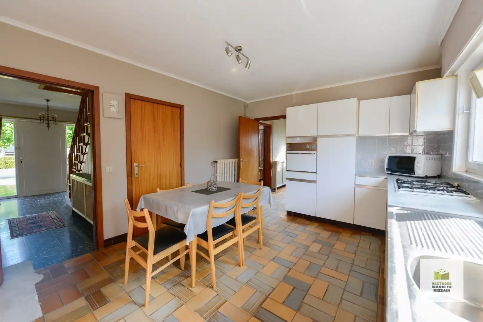 Karaktervolle woning op 1.246 m2 met gelijkvloerse slaapkamer/speelkamer foto 13