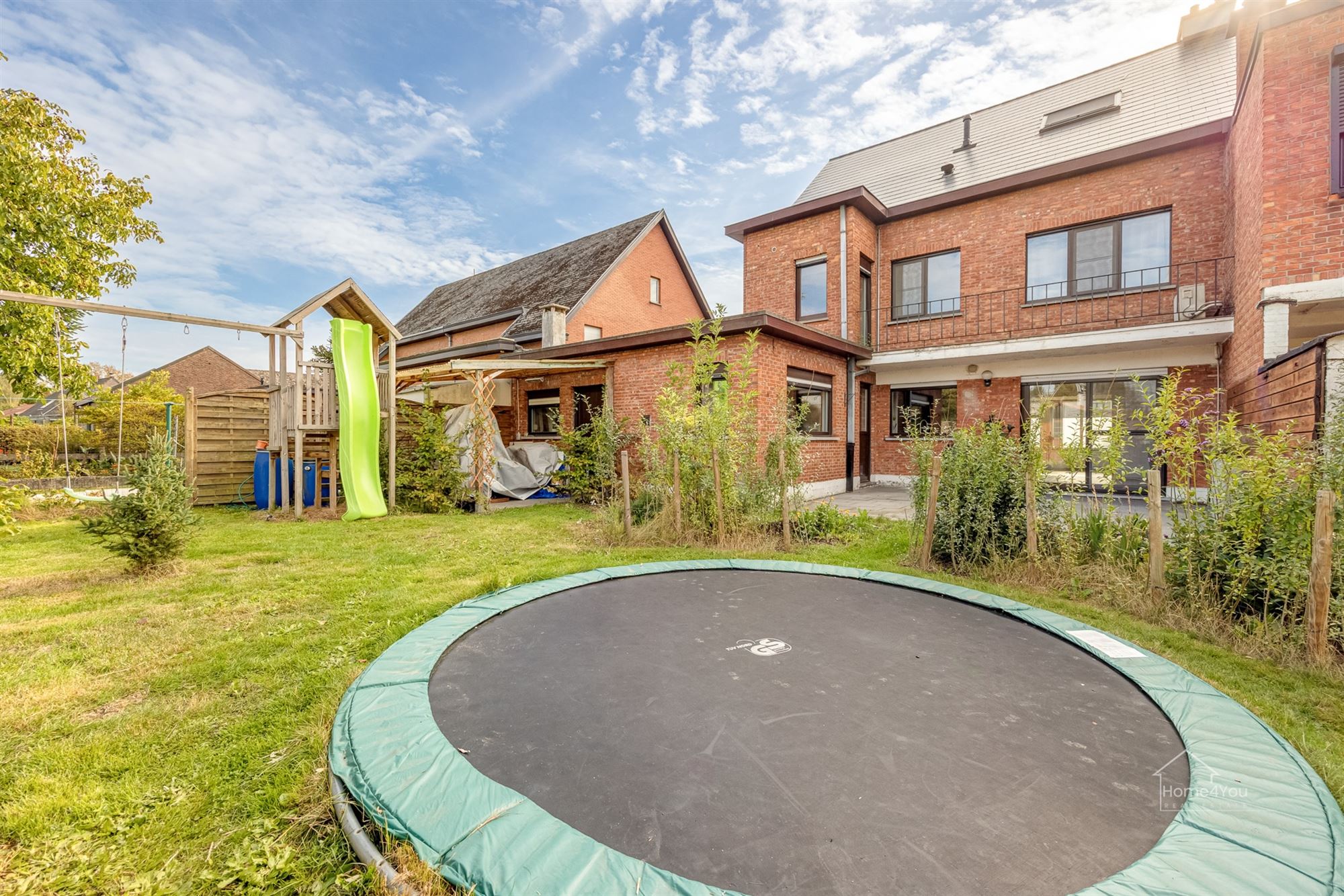 HOB met 4 slaapkamers en 2 badkamers foto 8