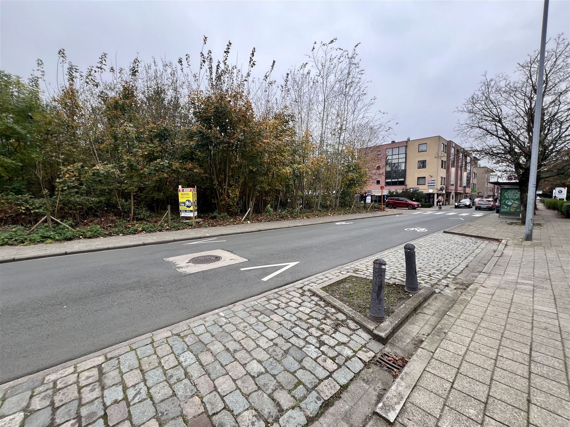 bouwgrond voor grote rijwoning met achtergelegen garage foto 6