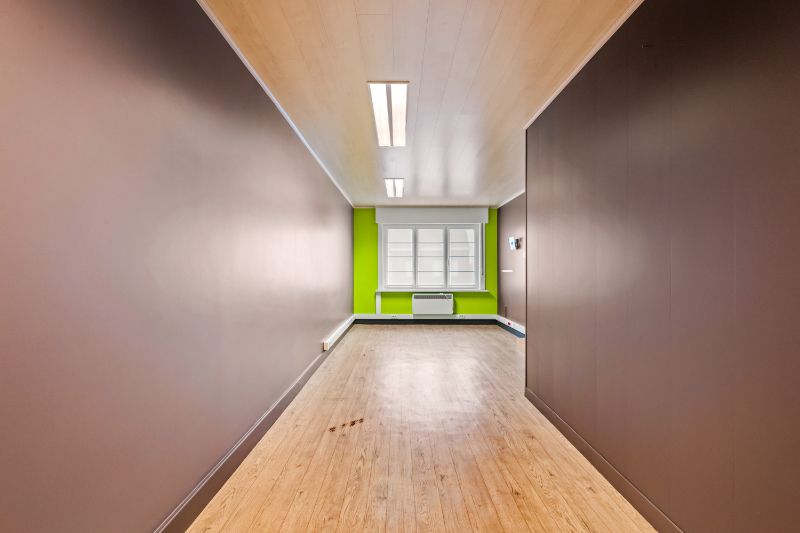 Zonnebeke-Passendale.  Wonen en werken, grote verzorgde woning met > 5 slaapkamers en aparte >60m2 kantoorruimte / praktijk / hobbyruimte met aparte ingang. foto 13