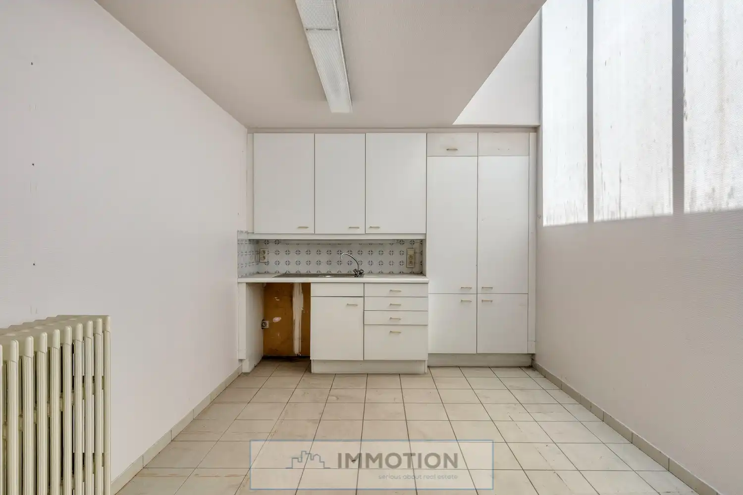 Charmante te renoveren burgerwoning te koop in Kortrijk foto 8