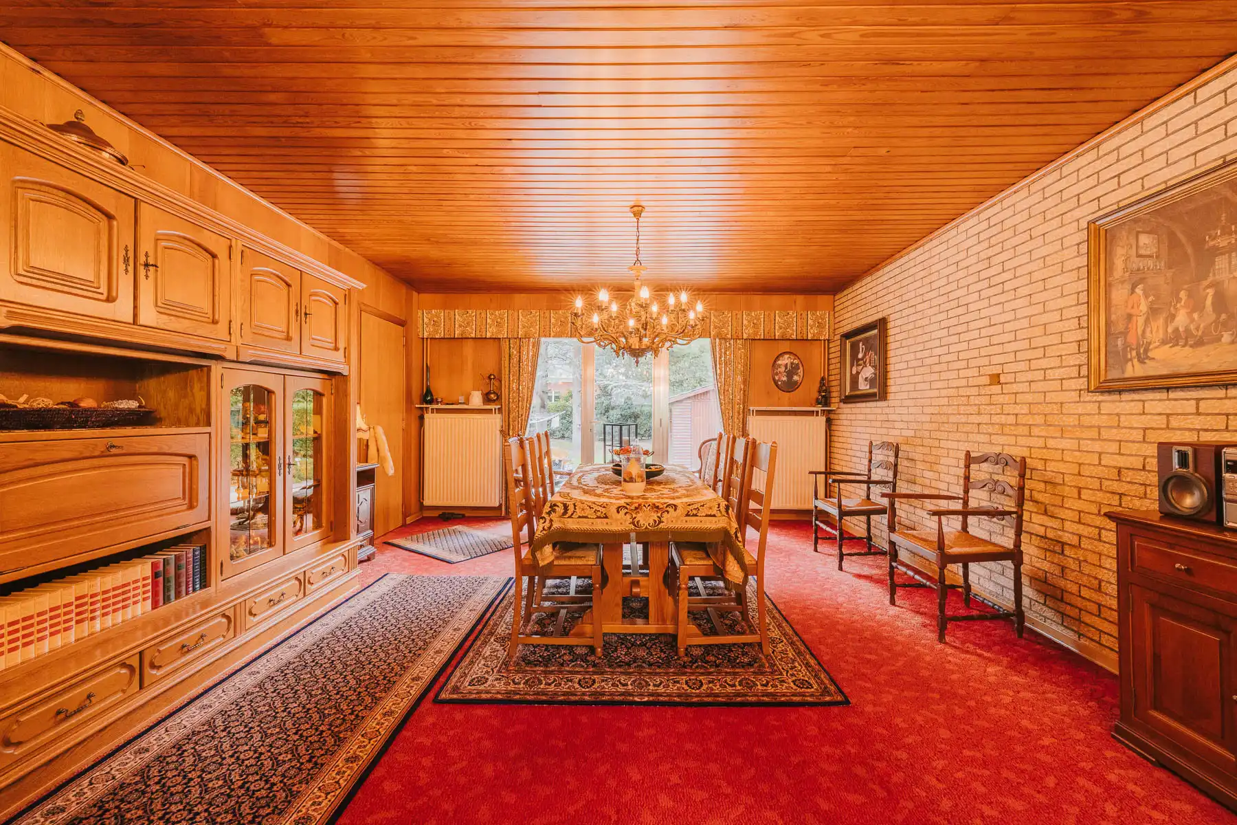 Rustig gelegen sfeervolle bungalow op een groen perceel foto 6