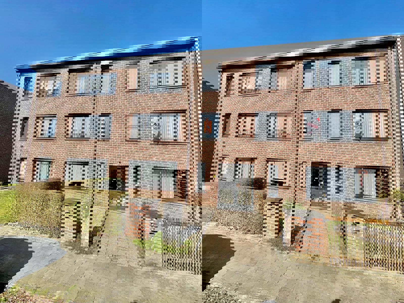Rustig gelegen 2 slaapkamer appartement met garagebox foto 14