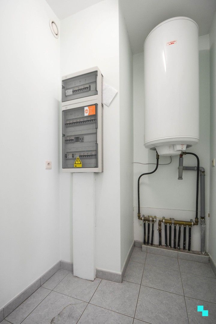 Centraal gelegen instapklaar appartement met groenzicht te Izegem foto 17