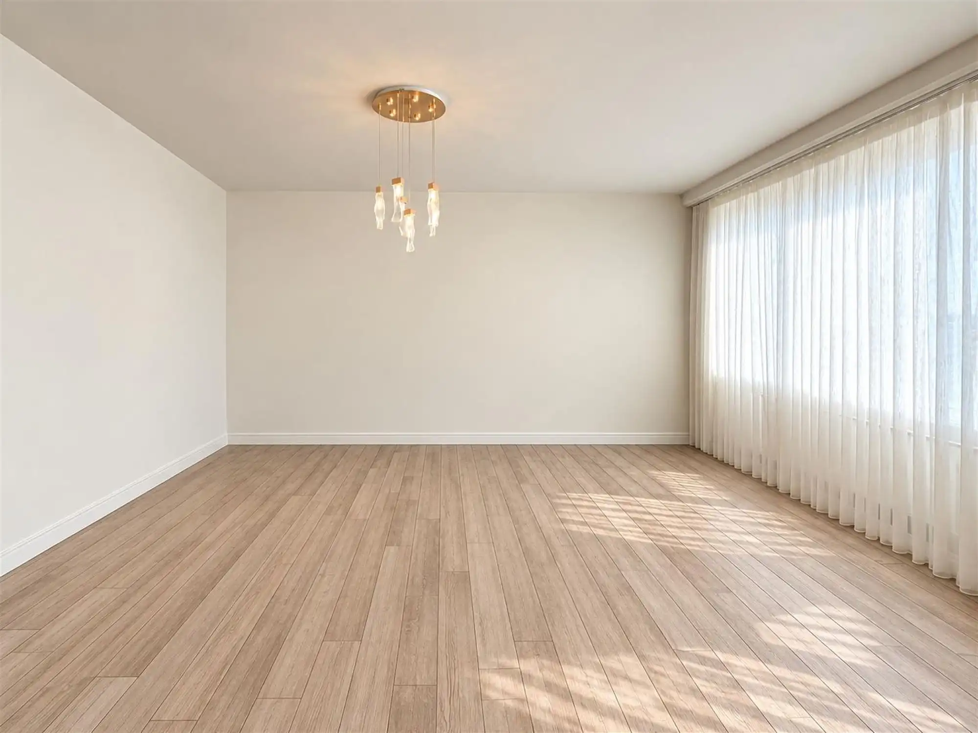Ruim appartement met twee slaapkamers te Mechelsesteenweg foto 3