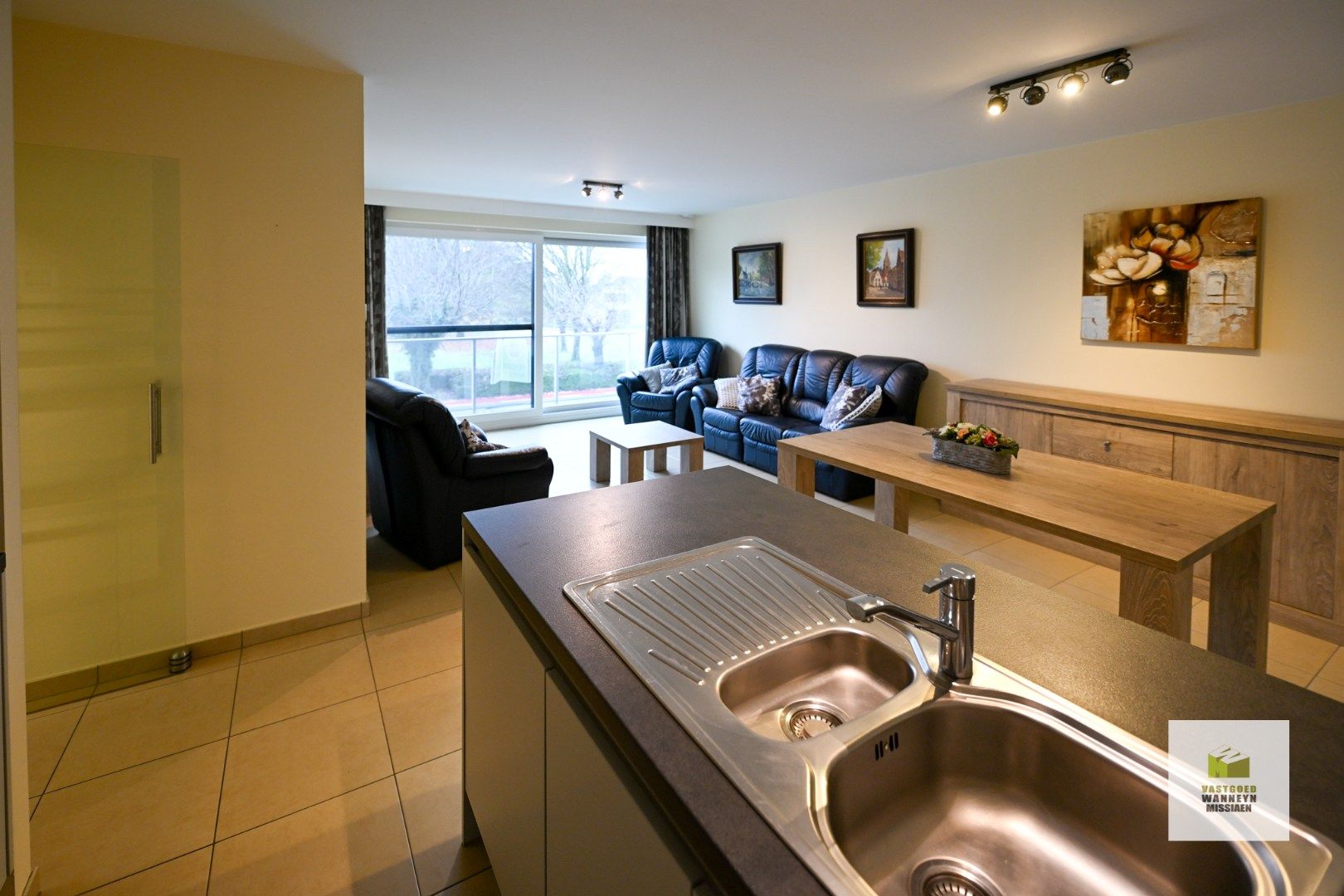 Instapklaar appartement met 2 slaapkamers en balkon aan het station van Beernem foto 6