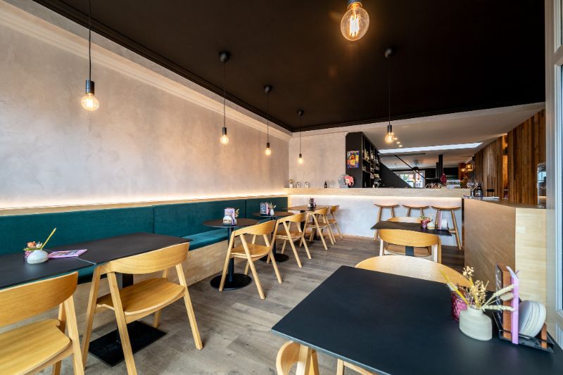 Commercieel handelspand met bovenliggende woonst op de Markt van Ingelmunster foto 6