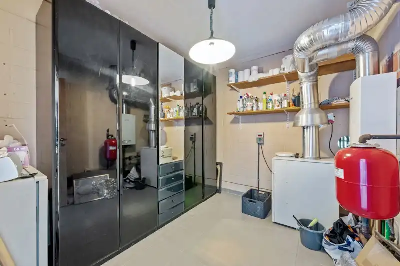 Ruime villa met zwembad  foto 17