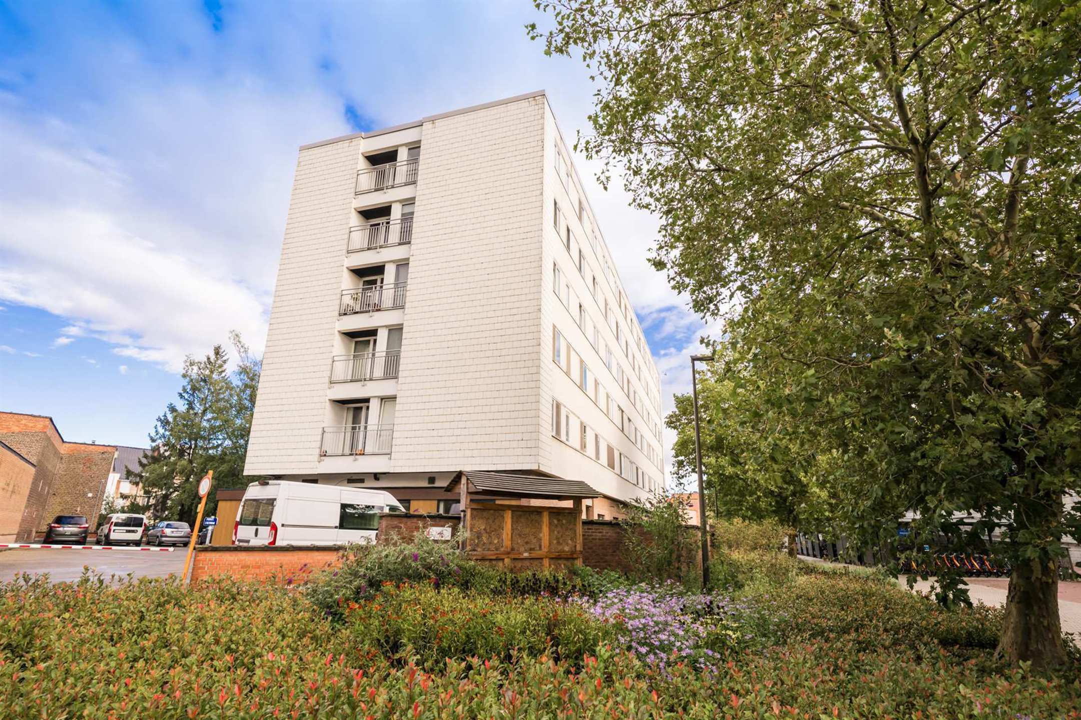Ruim 3 slaapkamer appartement met prachtig uitzicht foto 17