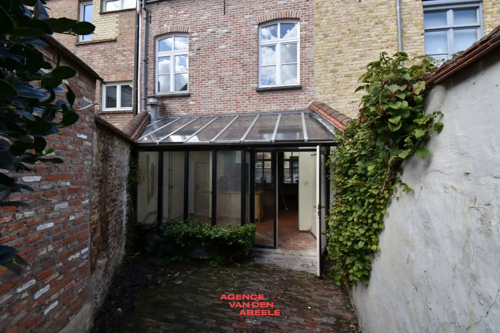 Klassevolle woning met 3 slaapkamers en tuin te Brugge  foto 20