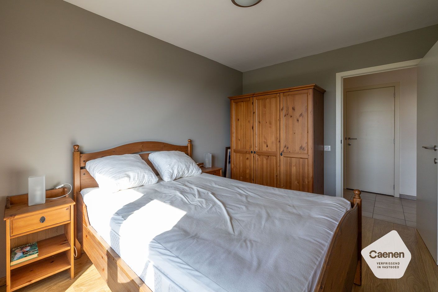 Zongericht appartement met 2 ruime slaapkamers en open zicht op het hinterland. foto 6