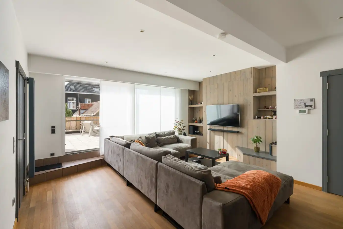 Instapklaar duplex-app. met 3 slpk. en groot zuid-terras foto 2