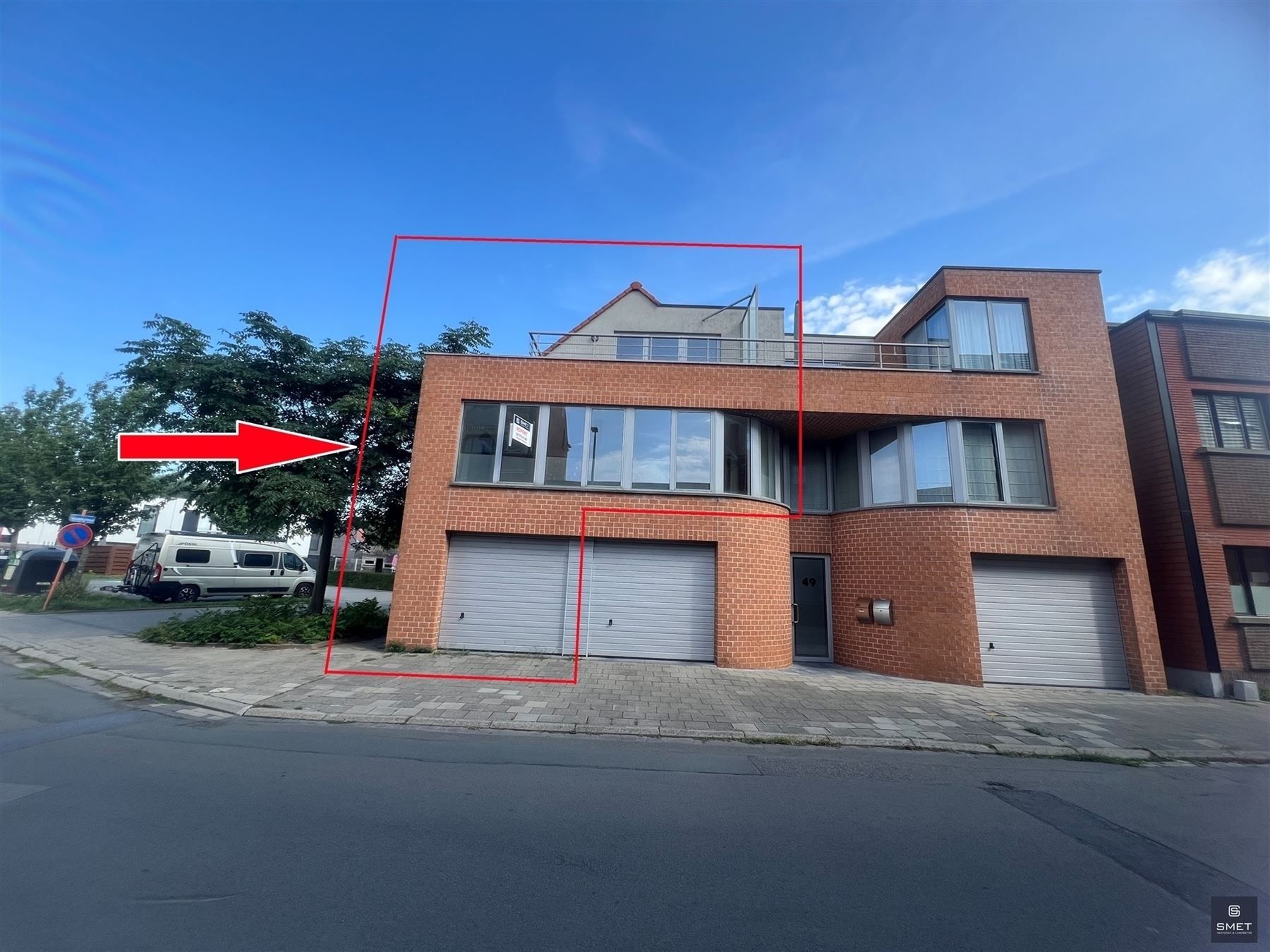 IDEALE INVESTERINGSEIGENDOM  APPT MET 3 SLPK EN GAR. foto 2