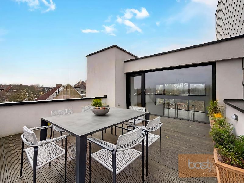 Exclusief Triplex Appartement met dakterras in hartje Kortrijk foto 4