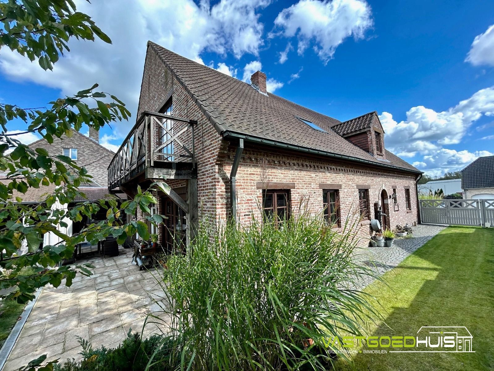 Prachtige villa in landelijke stijl foto 12