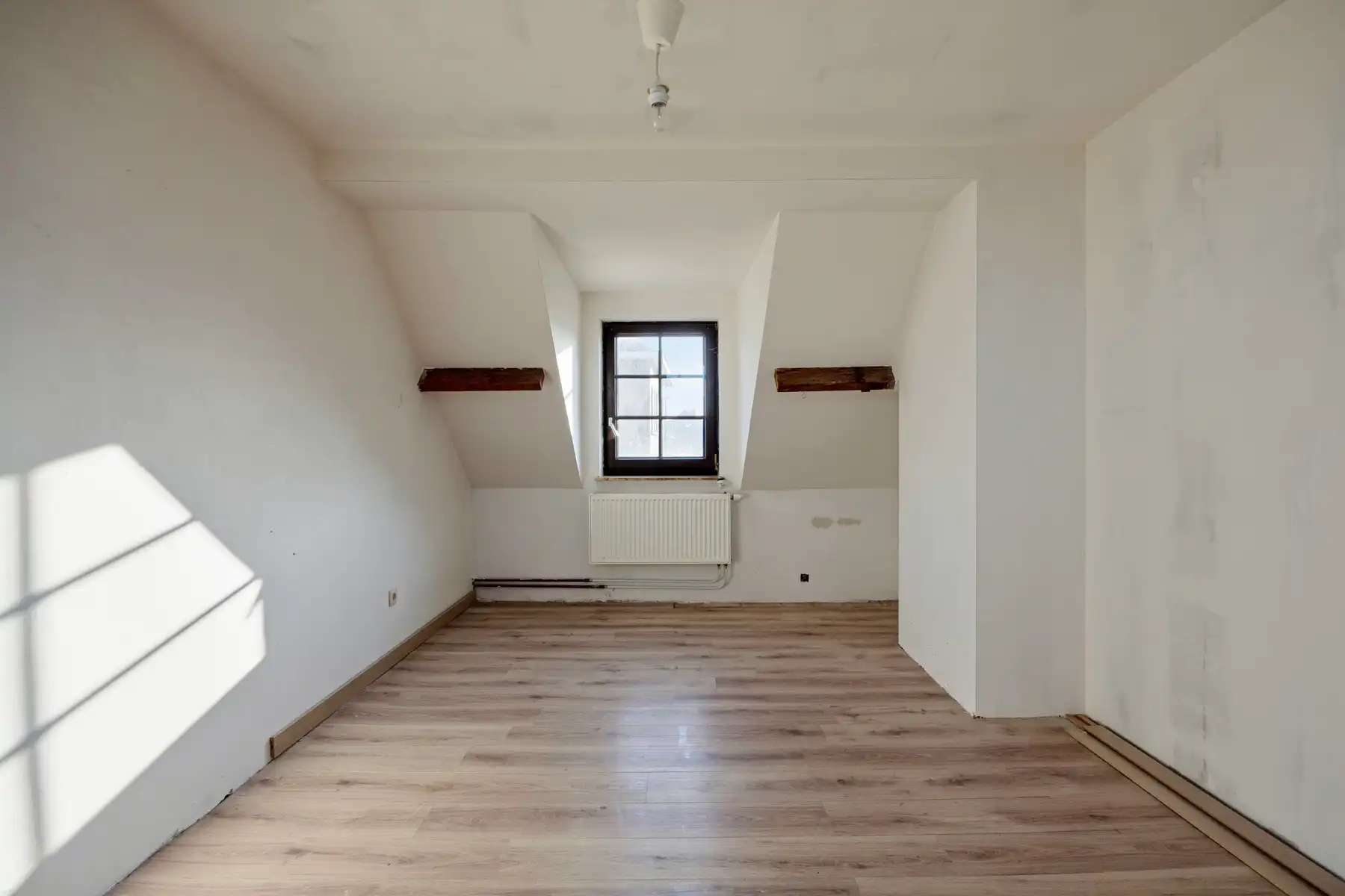 Woning met 4 slaapkamers en garage foto 7