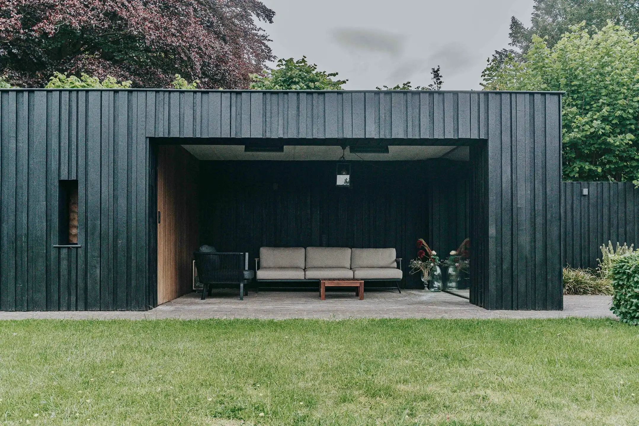 Prachtig gerenoveerde halfopen woning op een mooi perceel foto 25