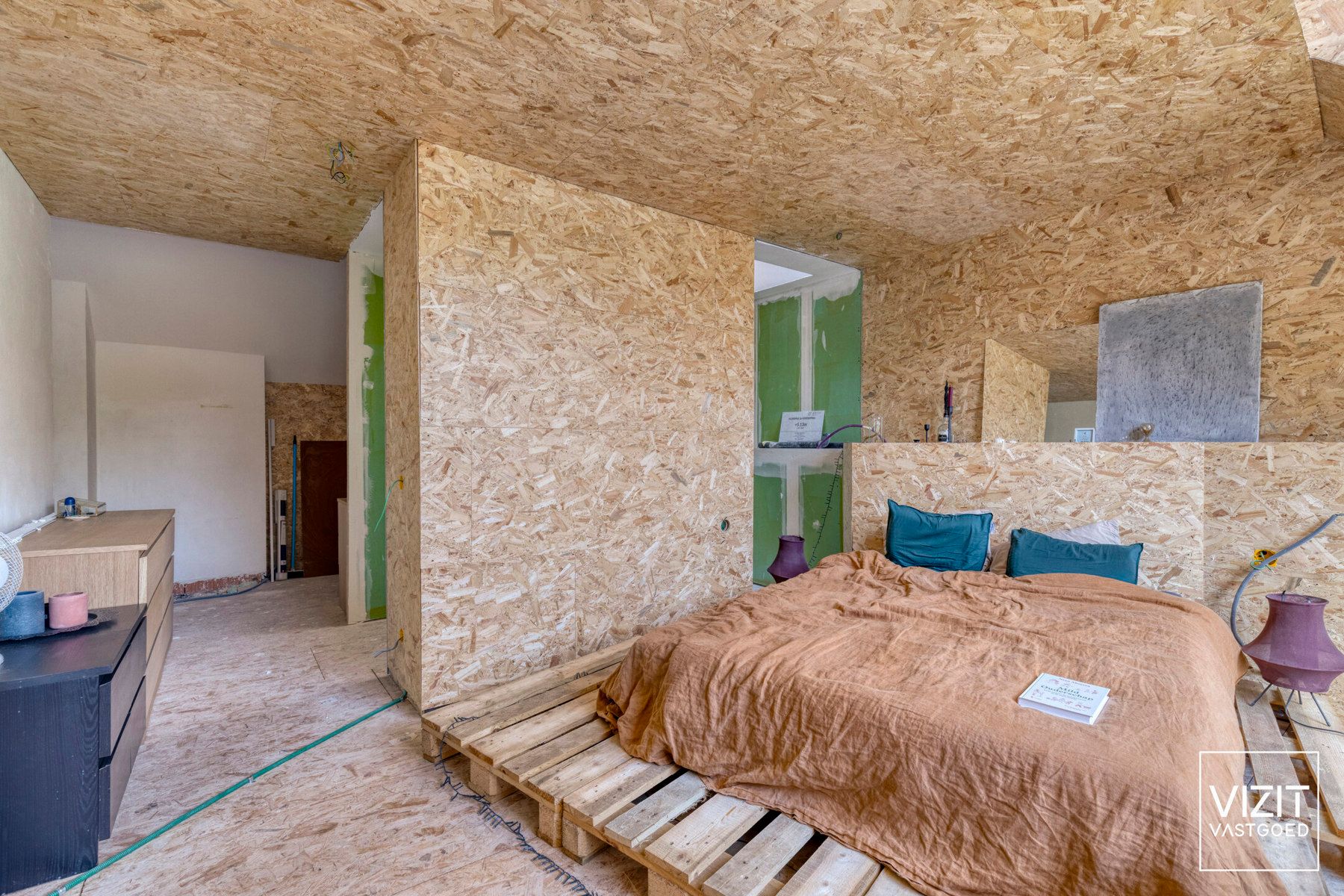 Unieke karaktervolle architectenwoning foto 25