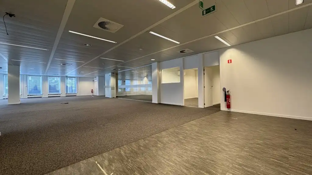 Instapklare kantoren te huur vlakbij E19 in Kontich foto 5