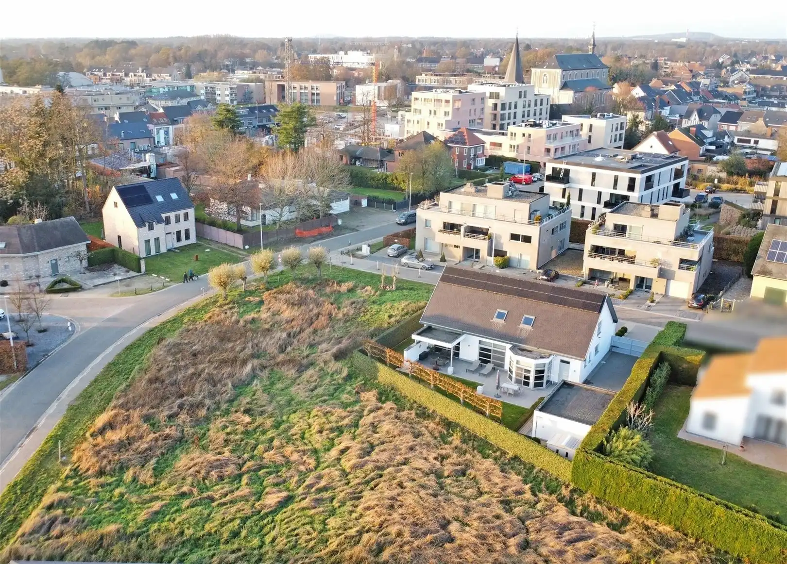 Instapklare villa met gelijkvloers nachtgedeelte foto {{pictureIndex}}