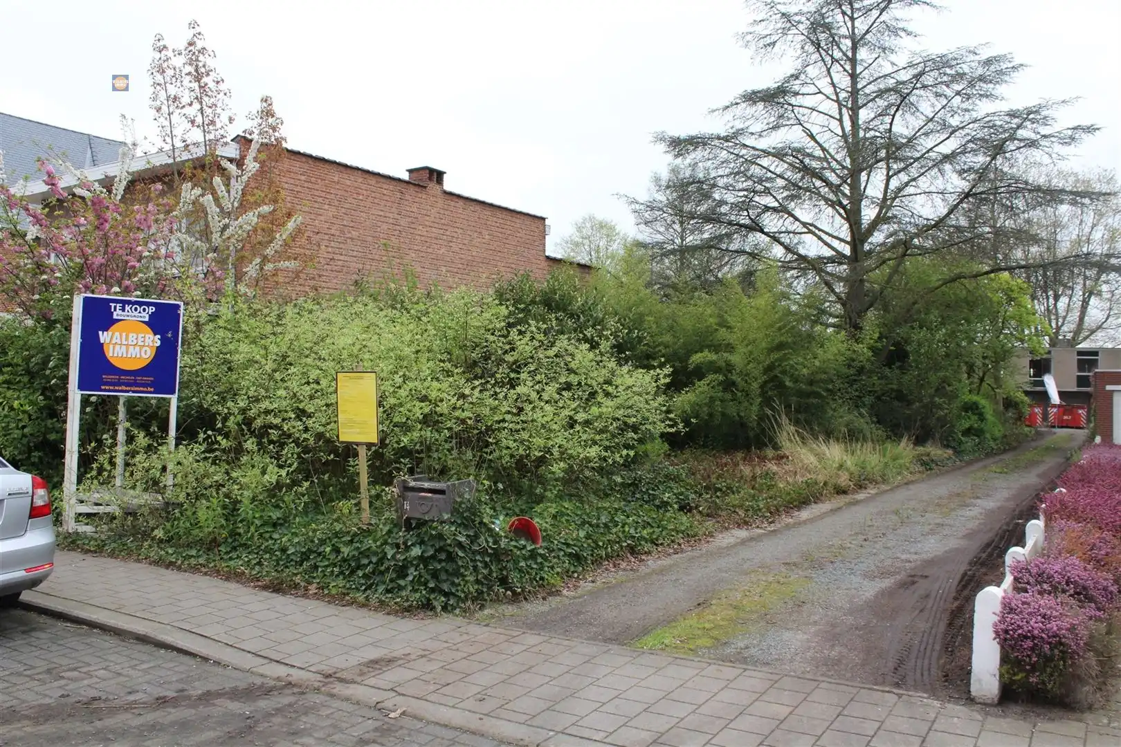 Mooie bouwgrond in het centrum van Duffel foto {{pictureIndex}}