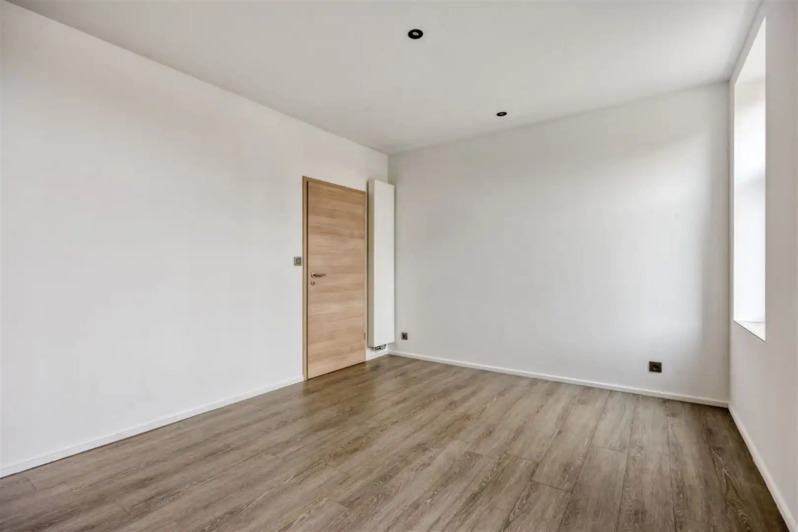 TE KOOP: Gesloten bebouwing met 3 slaapkamers te Kuringen! foto 21