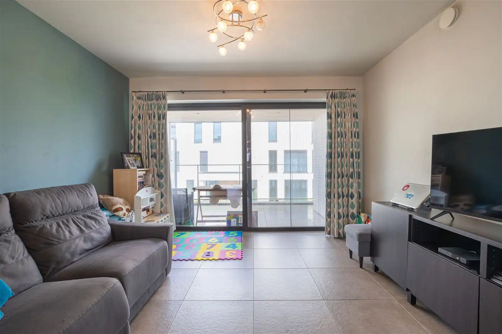 Recent appartement, rustig gelegen, doch op 200m van centrum foto 6