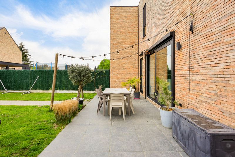 Recente, zeer goed gelegen woning met tuin foto 14