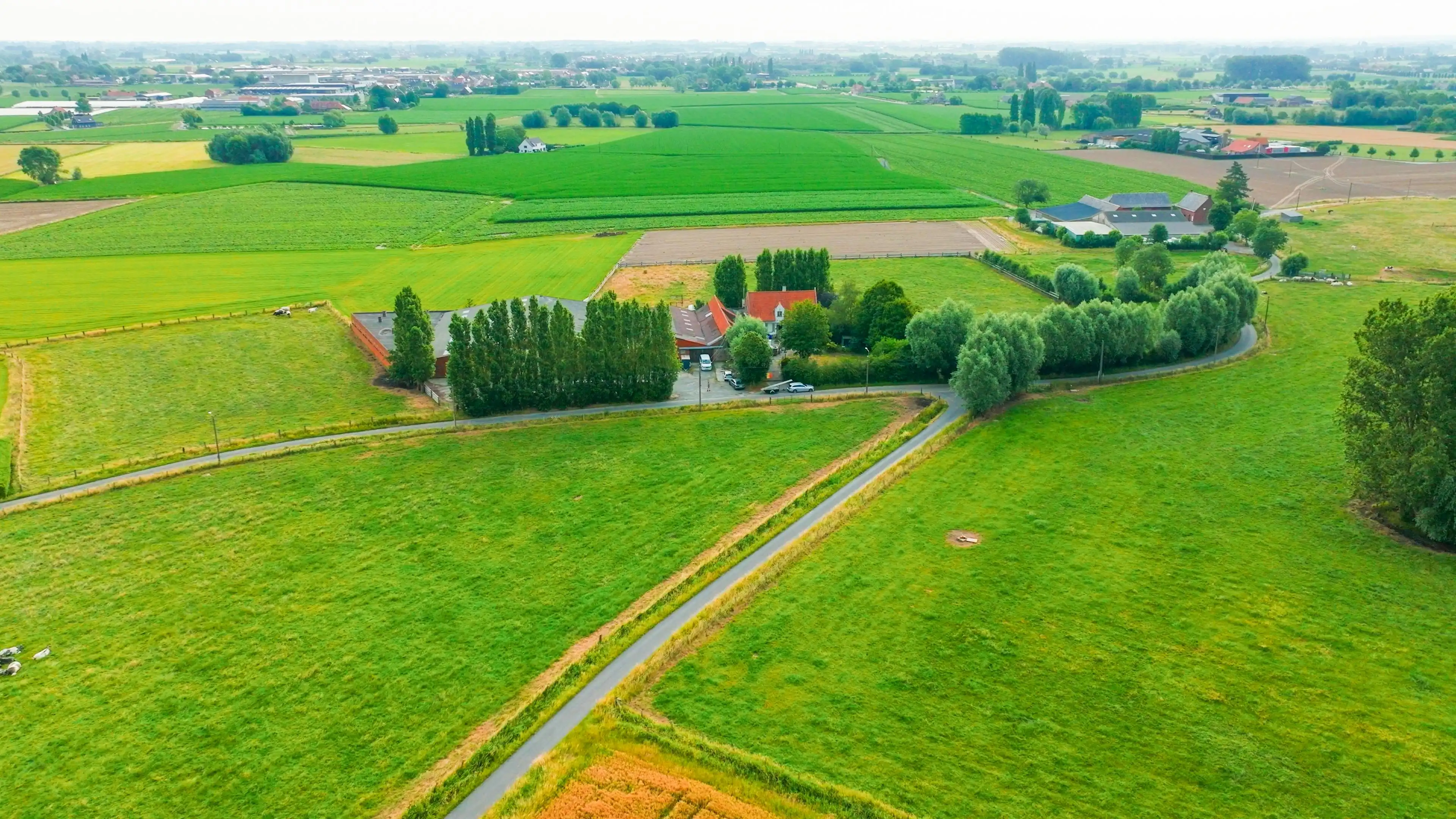 Hoofdfoto van de publicatie: Unieke hoeve gelegen te Moorslede