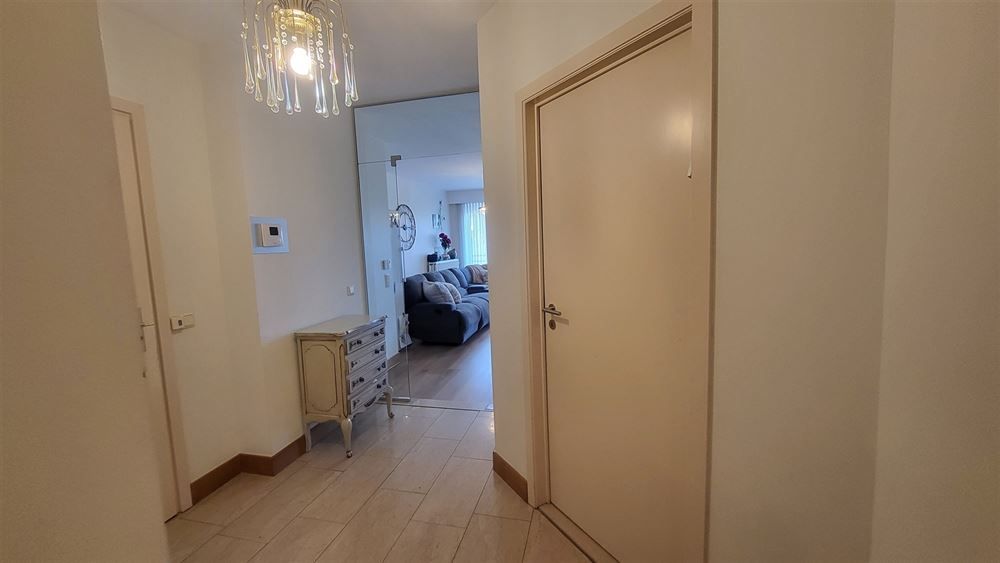 Ruim appartement met terras | Stadspark foto 4